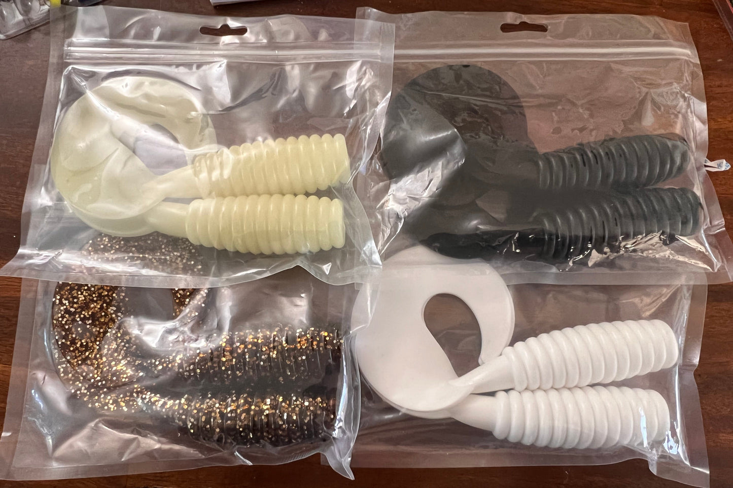 2 pack- 10” grub tails